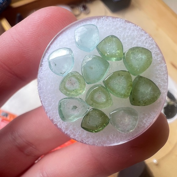 8 carats or genuine watermelon tourmaline polished slices! With gem jar . NICE!! - Picture 4 of 15